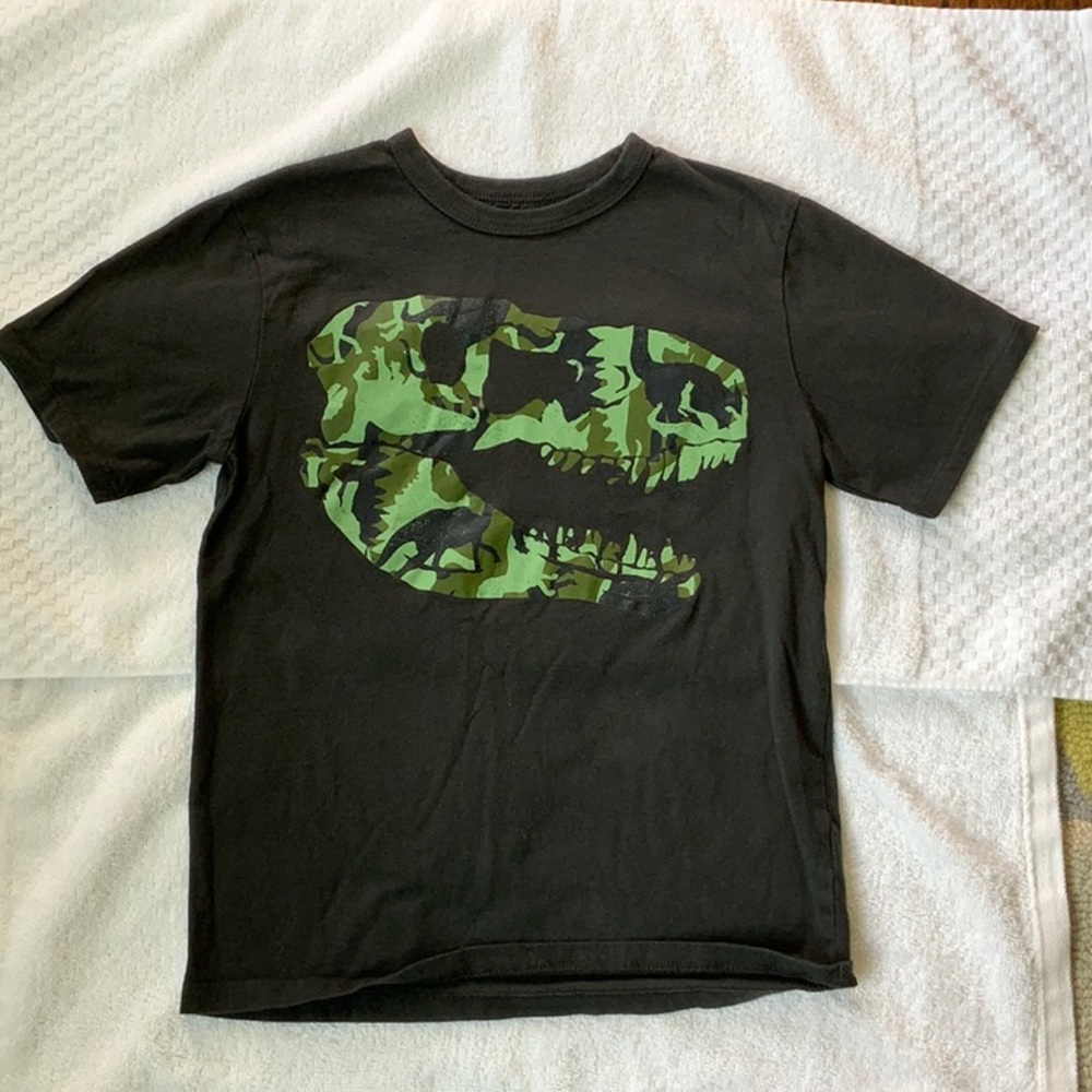 Boys medium 7/8 the children’s place dinosaur t shirt
